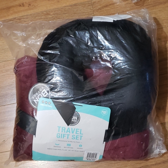 NWT* Bon Voyage Travel Gift Set - Picture 1 of 6